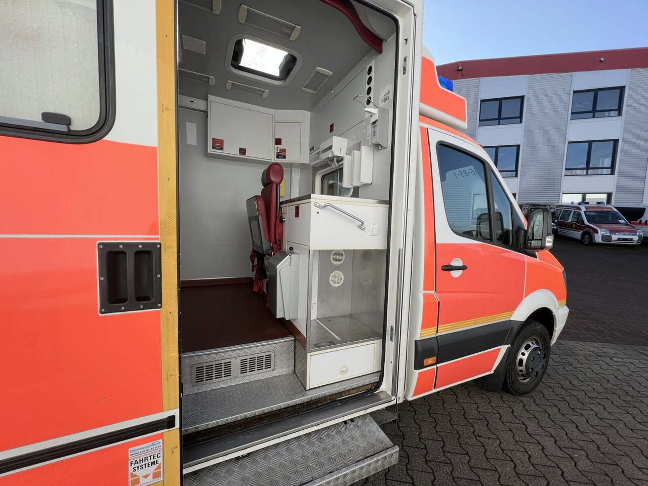 Ambulanza Mercedes-Benz Sprinter 516 CDI 4x2 Sprinter 516 CDI 4x2, Rettungswagen, Retarder: foto 15