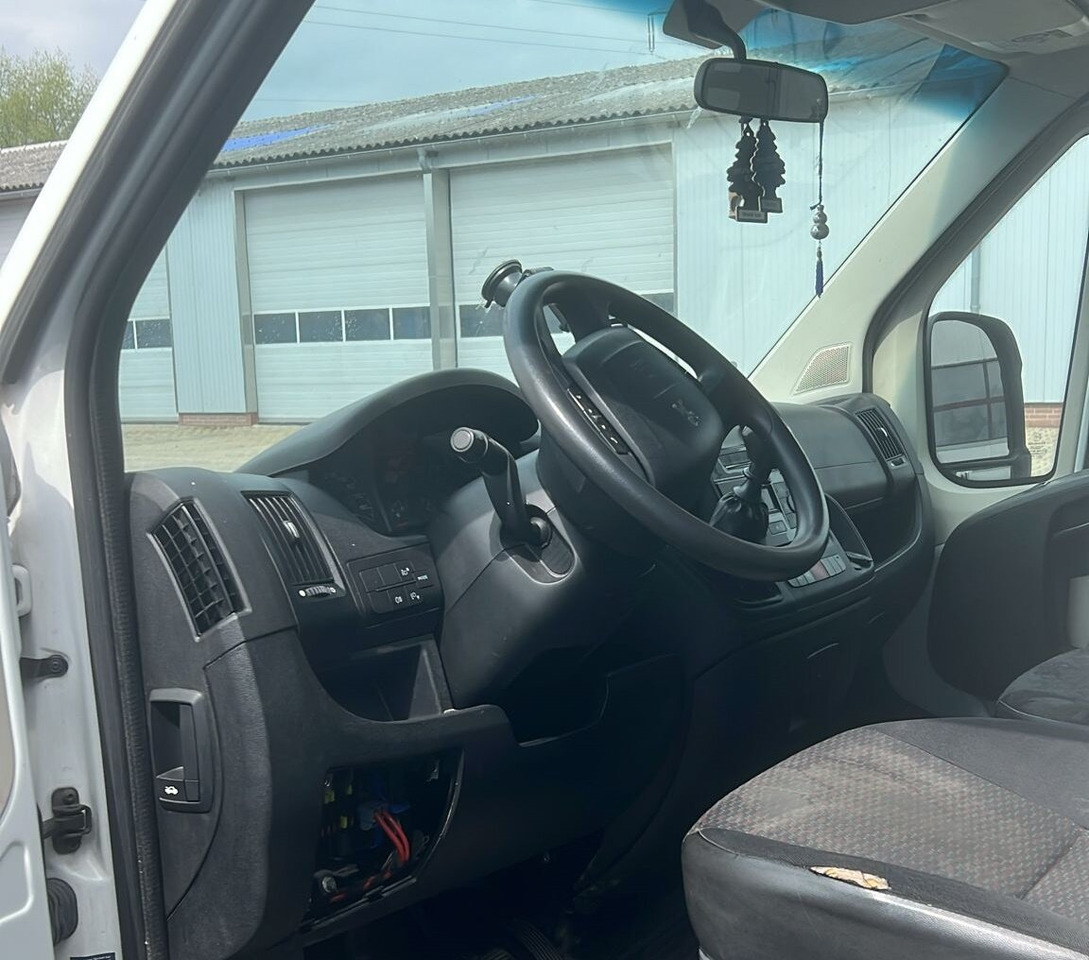 Peugeot Boxer 4x2 Doka Boxer 4x2 Doka - Furgone con cassone fisso, Furgone doppia cabina: foto 4 Peugeot Boxer 4x2 Doka Boxer 4x2 Doka - Furgone con cassone fisso, Furgone doppia cabina: foto 4