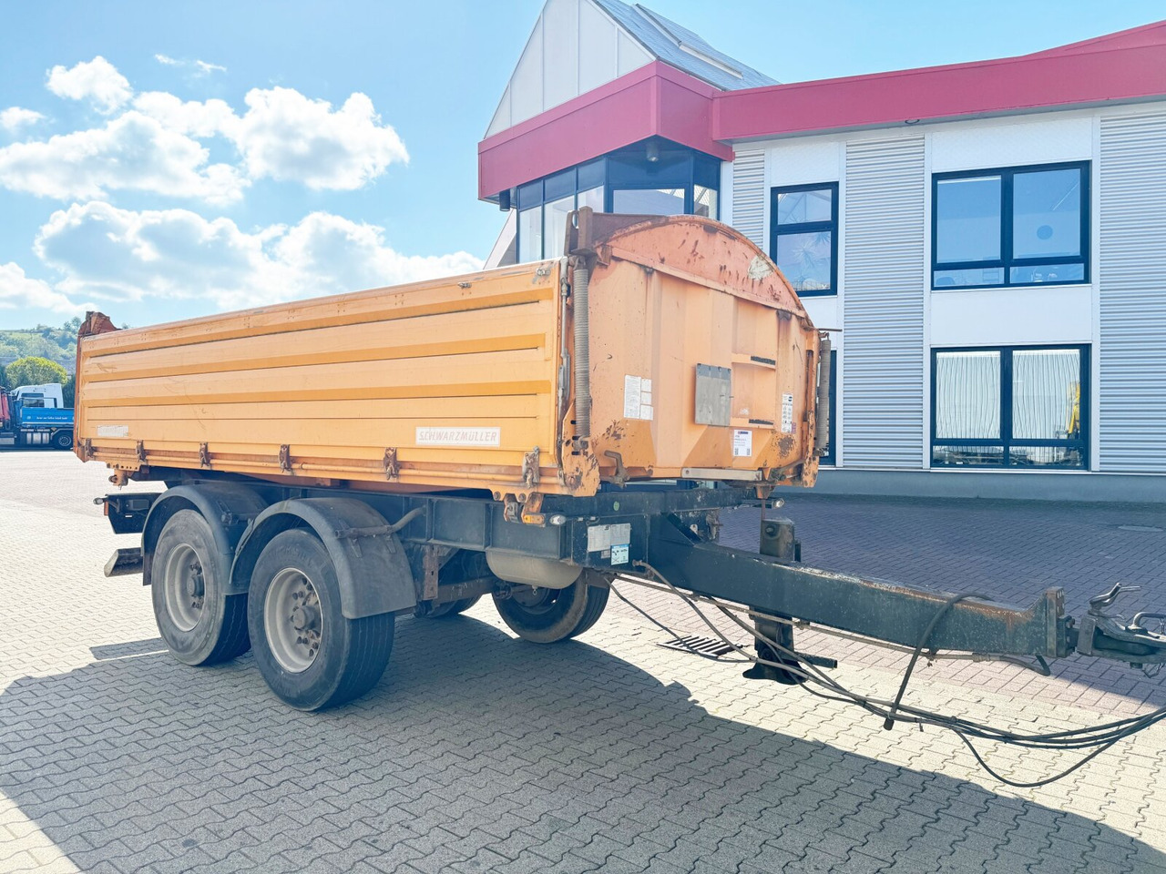 Schwarzmüller TKA 18 TKA 18, Alu-Bordwände, ca. 11m³ - Rimorchio ribaltabile: foto 1 Schwarzmüller TKA 18 TKA 18, Alu-Bordwände, ca. 11m³ - Rimorchio ribaltabile: foto 1