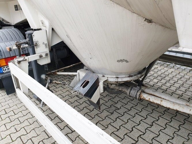 Spitzer SF 2455/4 UN PM SF 2455/4 UN PM Siloaufliger ca. 55m³ - Semirimorchio silos: foto 2 Spitzer SF 2455/4 UN PM SF 2455/4 UN PM Siloaufliger ca. 55m³ - Semirimorchio silos: foto 2