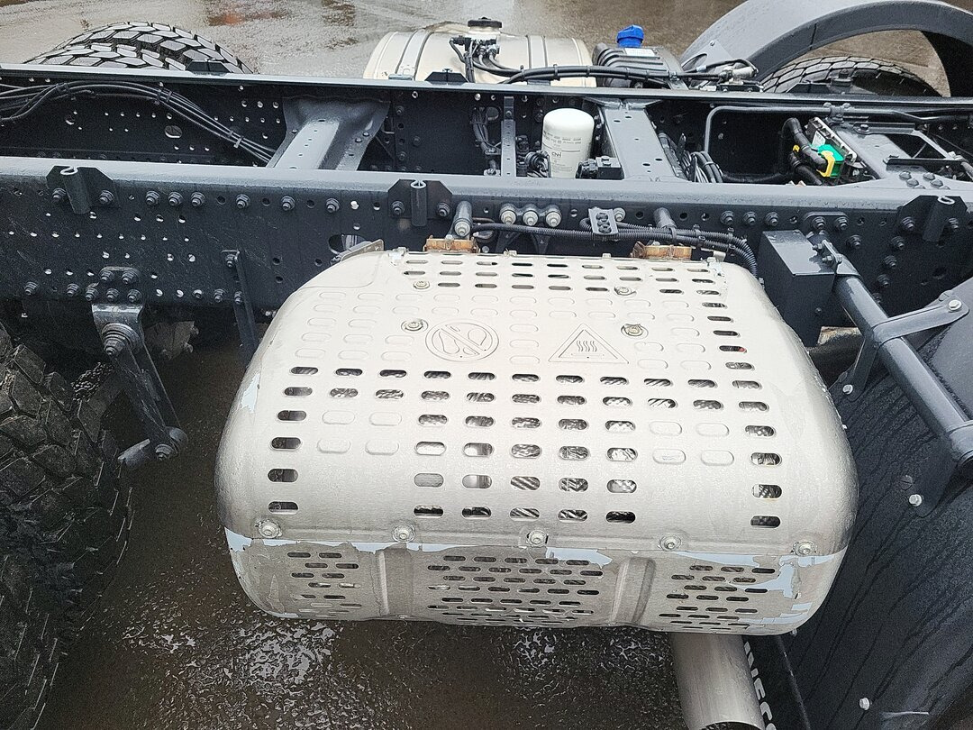 T-Way AT410T51 8x4 T-Way AT410T51 8x4, Retarder, Nebenantrieb, 4x VORHANDEN! - Autocarro telaio: foto 3 T-Way AT410T51 8x4 T-Way AT410T51 8x4, Retarder, Nebenantrieb, 4x VORHANDEN! - Autocarro telaio: foto 3