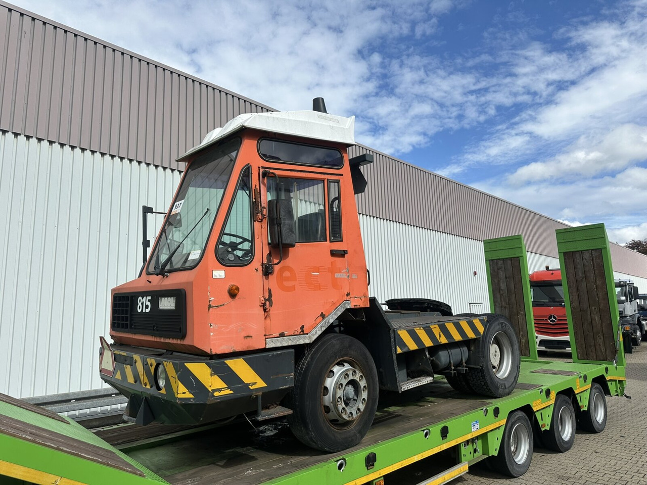 815 4x2 815 4x2 Terminal Tractor, Rangierfahrzeug - Trattore stradale: foto 1 815 4x2 815 4x2 Terminal Tractor, Rangierfahrzeug - Trattore stradale: foto 1