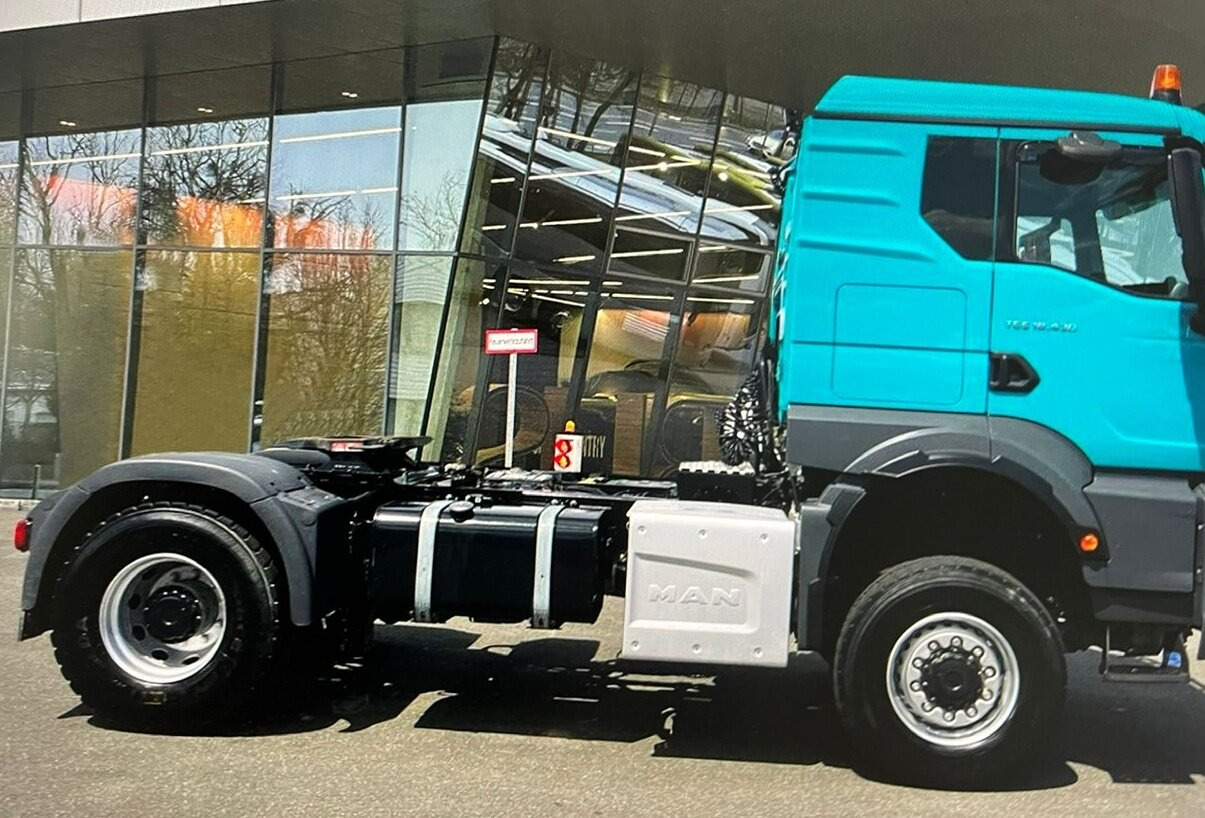 MAN TGS 18.430 4x4 BL SA TGS 18.430 4x4 BL SA, Navi, Hydraulik - Trattore stradale: foto 2 MAN TGS 18.430 4x4 BL SA TGS 18.430 4x4 BL SA, Navi, Hydraulik - Trattore stradale: foto 2