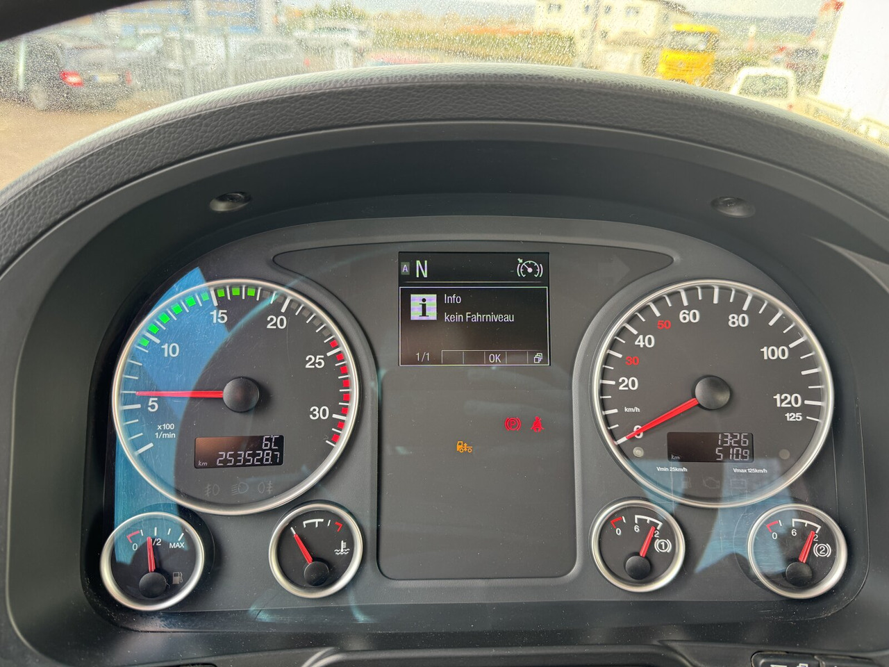 MAN TGS 26.500 6x4 BLS TGS 26.500 6x4 BLS, PriTarder, Navi, Hydraulik - Trattore stradale: foto 3 MAN TGS 26.500 6x4 BLS TGS 26.500 6x4 BLS, PriTarder, Navi, Hydraulik - Trattore stradale: foto 3