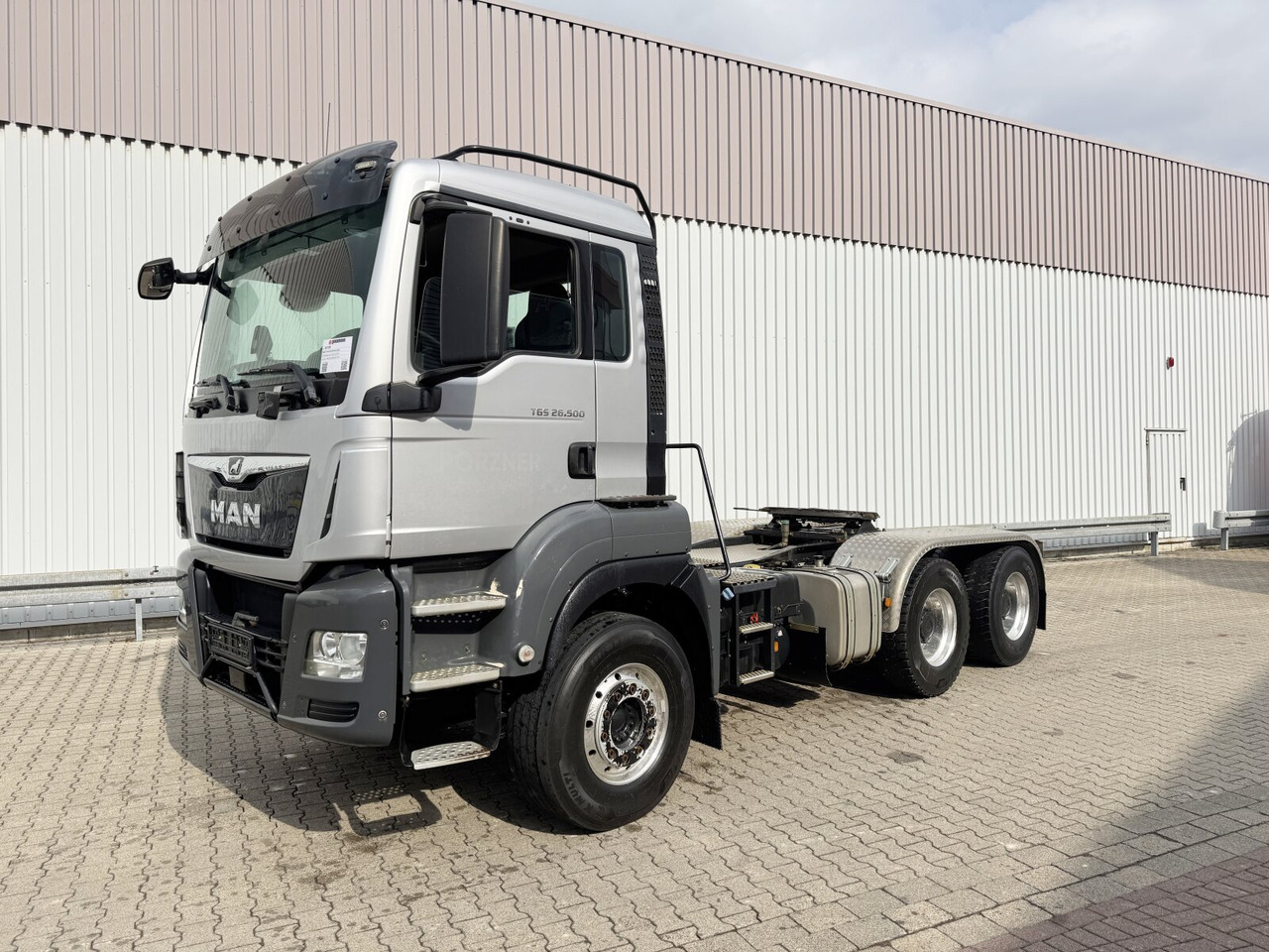 MAN TGS 26.500 6x4 BLS TGS 26.500 6x4 BLS, PriTarder, Navi, Hydraulik - Trattore stradale: foto 1 MAN TGS 26.500 6x4 BLS TGS 26.500 6x4 BLS, PriTarder, Navi, Hydraulik - Trattore stradale: foto 1