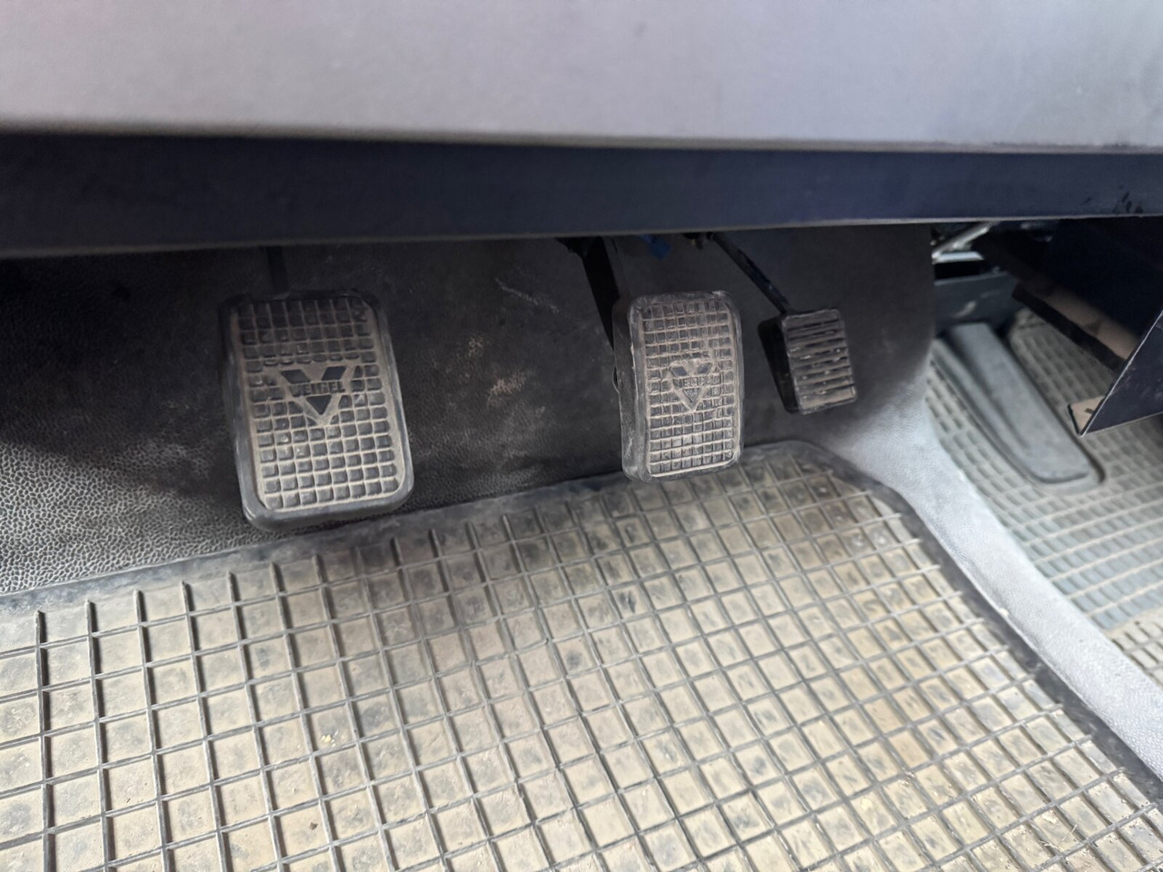 MAN TGX 18.360 4x2 BLS TGX 18.360 4x2 BLS, Fahrschulausstattung - Trattore stradale: foto 2 MAN TGX 18.360 4x2 BLS TGX 18.360 4x2 BLS, Fahrschulausstattung - Trattore stradale: foto 2