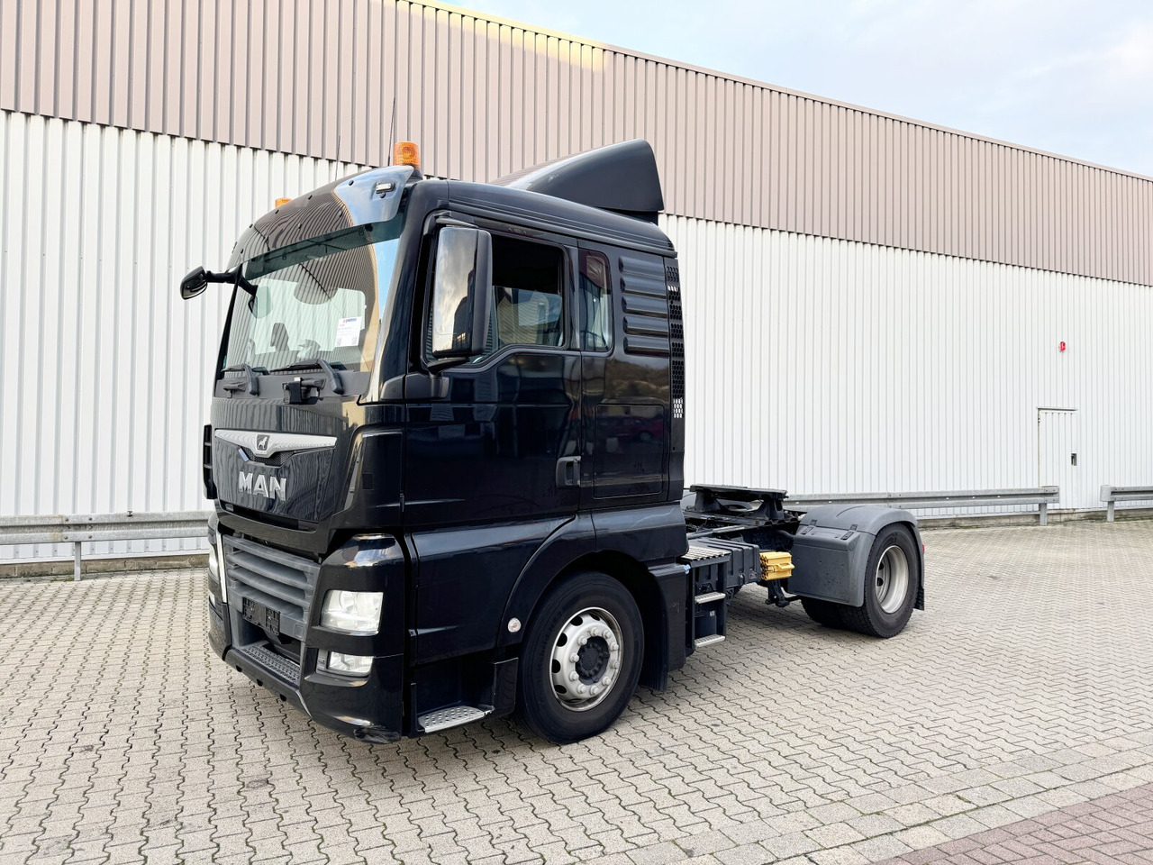 MAN TGX 18.420 4x2 BLS TGX 18.420 4X2 BLS, Retarder - Trattore stradale: foto 1 MAN TGX 18.420 4x2 BLS TGX 18.420 4X2 BLS, Retarder - Trattore stradale: foto 1