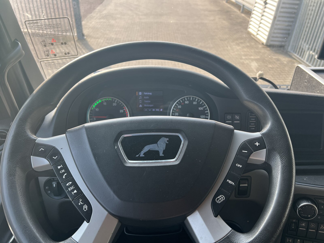 MAN TGX 18.500 4X2 LLS TGX 18.500 4X2 LLS, Retarder, Vollumer - Trattore stradale: foto 3 MAN TGX 18.500 4X2 LLS TGX 18.500 4X2 LLS, Retarder, Vollumer - Trattore stradale: foto 3