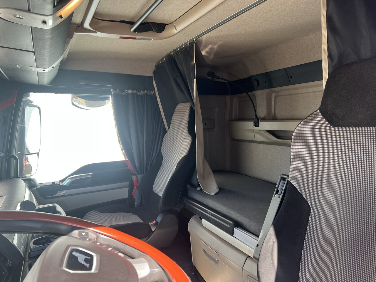 MAN TGX 18.500 4X4H BLS TGX 18.500 4X4H BLS, PriTarder, HydroDrive, Kipphydraulik - Trattore stradale: foto 4 MAN TGX 18.500 4X4H BLS TGX 18.500 4X4H BLS, PriTarder, HydroDrive, Kipphydraulik - Trattore stradale: foto 4