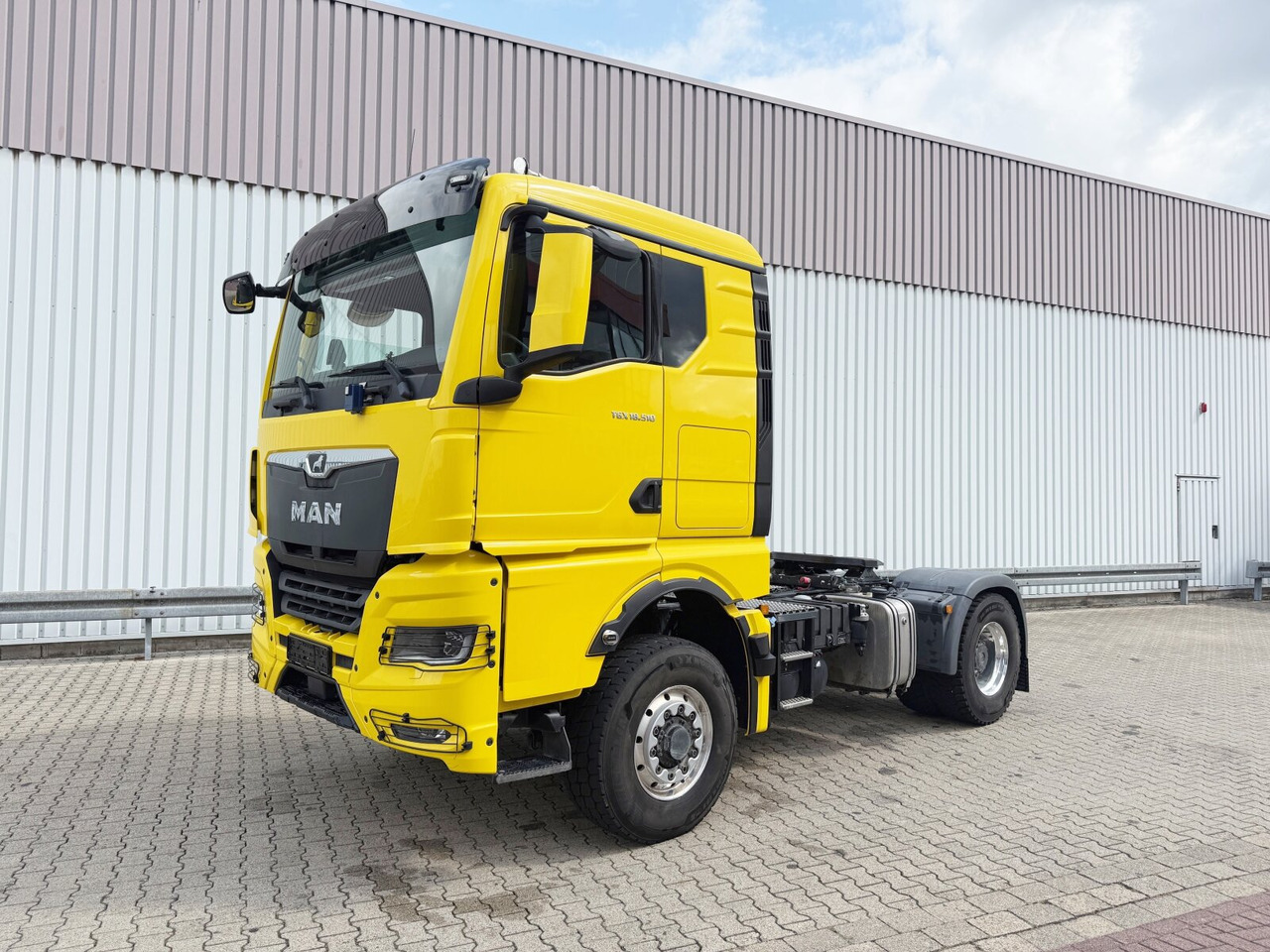 MAN TGX 18.510 4X4H BL SA TGX 18.510 4X4H BL SA, PriTarder, HydroDrive, Navi, LED, Kipphydraulik - Trattore stradale: foto 1 MAN TGX 18.510 4X4H BL SA TGX 18.510 4X4H BL SA, PriTarder, HydroDrive, Navi, LED, Kipphydraulik - Trattore stradale: foto 1