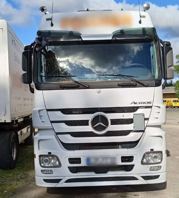 Mercedes-Benz Actros 1841 LS 4x2 Actros 1841/44 LS 4x2, Retarder, MegaSpace, Bi-Xenon, Ex-Fahrschule - Trattore stradale: foto 2 Mercedes-Benz Actros 1841 LS 4x2 Actros 1841/44 LS 4x2, Retarder, MegaSpace, Bi-Xenon, Ex-Fahrschule - Trattore stradale: foto 2