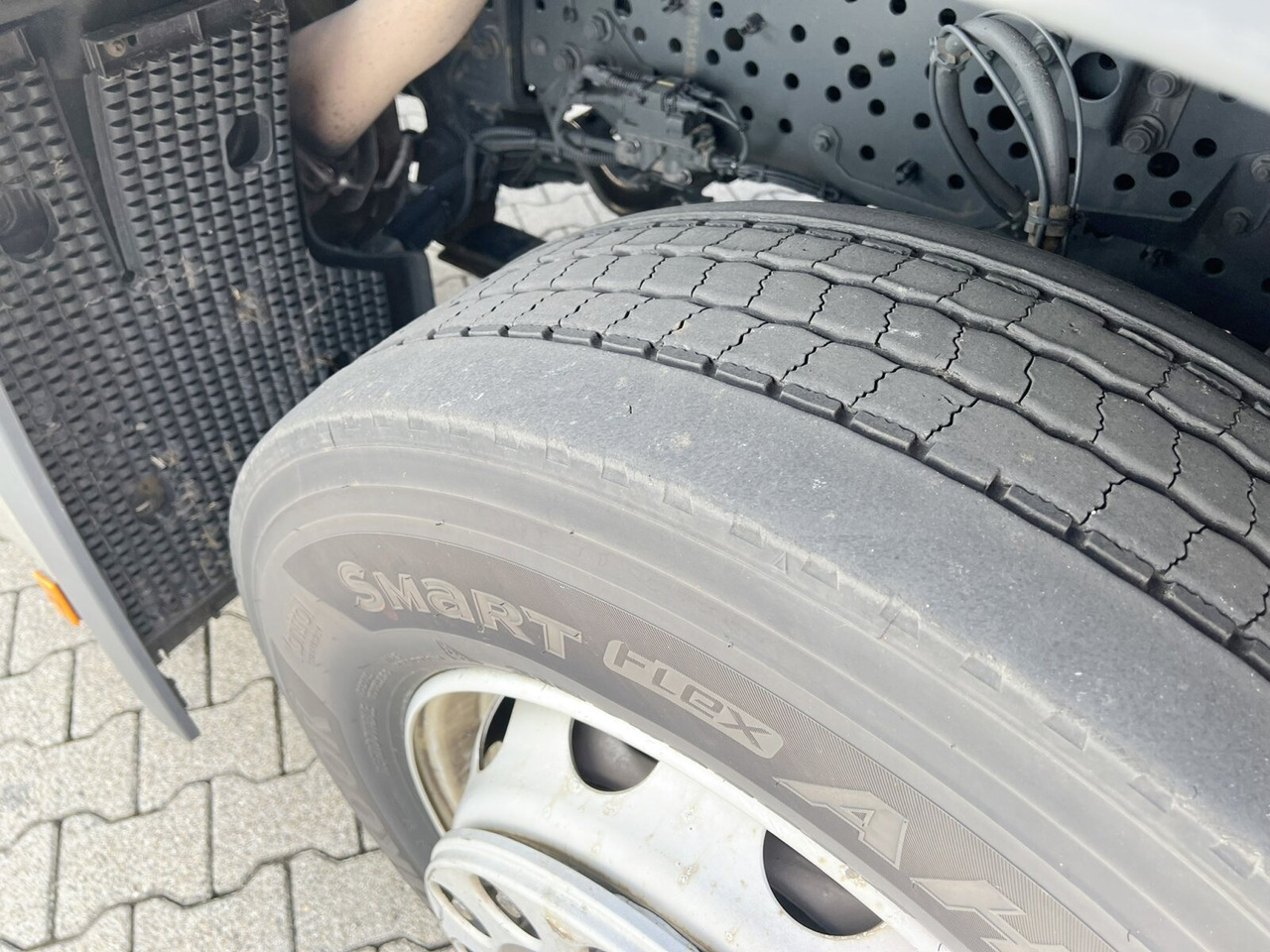 Mercedes-Benz Actros 1842 LS 4x2 Actros 1842 LS 4x2, 7x VORHANDEN - Trattore stradale: foto 4 Mercedes-Benz Actros 1842 LS 4x2 Actros 1842 LS 4x2, 7x VORHANDEN - Trattore stradale: foto 4