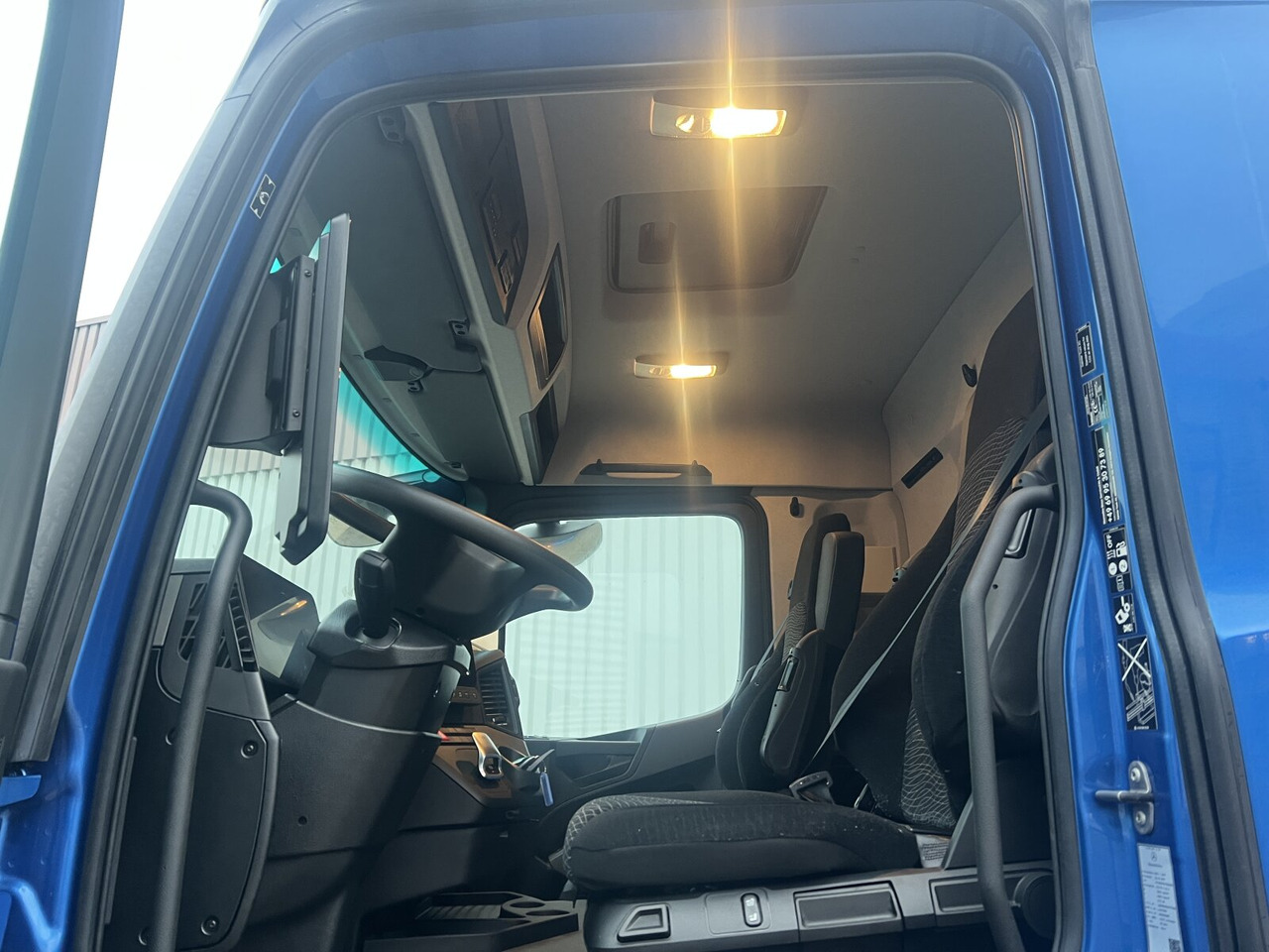 Mercedes-Benz Actros 1843 LS 4x4 HAD Actros 1843 LS 4x4 HAD, HydroDrive, MirrorCam, MultimediaCockpit - Trattore stradale: foto 5 Mercedes-Benz Actros 1843 LS 4x4 HAD Actros 1843 LS 4x4 HAD, HydroDrive, MirrorCam, MultimediaCockpit - Trattore stradale: foto 5