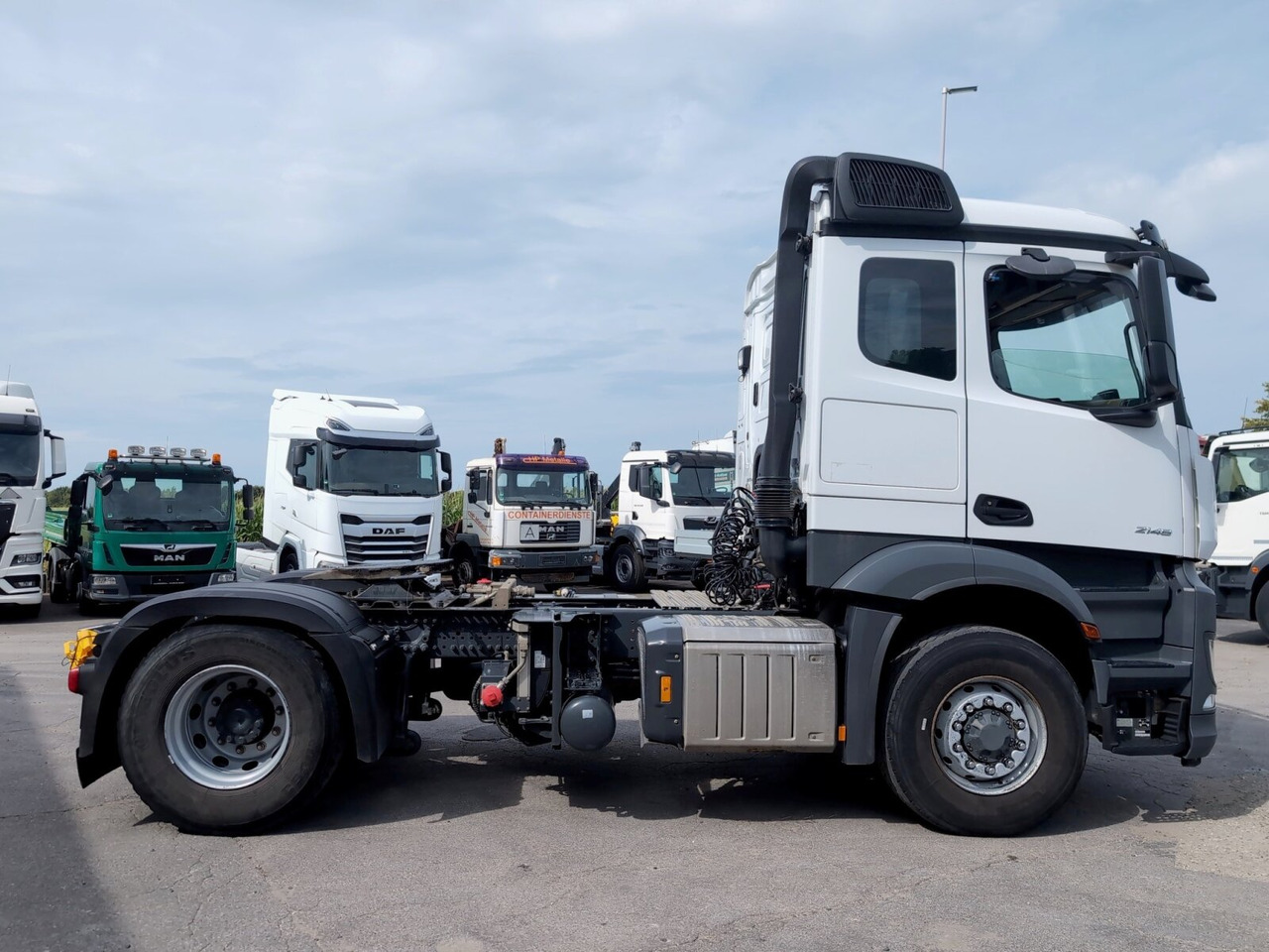 Mercedes-Benz Actros 2148 LS 4x4 HAD Actros 2148 LS 4x4 HAD, Retarder, Navi, MultimediaCockpit, Hydraulik - Trattore stradale: foto 1 Mercedes-Benz Actros 2148 LS 4x4 HAD Actros 2148 LS 4x4 HAD, Retarder, Navi, MultimediaCockpit, Hydraulik - Trattore stradale: foto 1