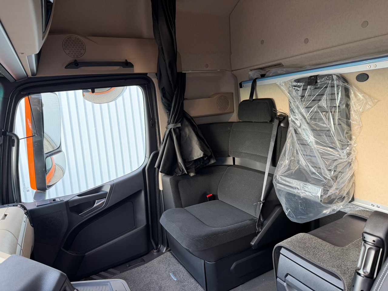 Mercedes-Benz Actros 3363 LS 6x4 Actros 3363 LS 6x4, Retarder, SoloStar, MultimediaCockpit, Navi, LED - Trattore stradale: foto 5 Mercedes-Benz Actros 3363 LS 6x4 Actros 3363 LS 6x4, Retarder, SoloStar, MultimediaCockpit, Navi, LED - Trattore stradale: foto 5