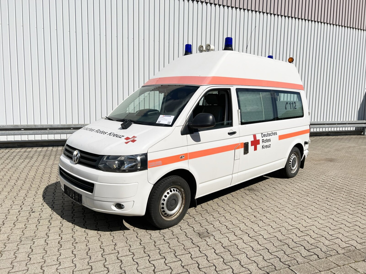 Volkswagen T5 2.0 TDI 4x2 T5 2.0 TDI 4x2, Krankenwagen - Ambulanza: foto 1 Volkswagen T5 2.0 TDI 4x2 T5 2.0 TDI 4x2, Krankenwagen - Ambulanza: foto 1