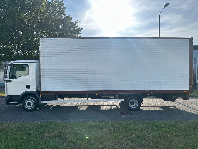 MAN TGL 12.210 MANUAL + 2000 KG LIFT + 2.60 M HIGH BIG BOX + AIRCO + SPRING / SPRING + 3 SEATS - Autocarro furgonato: foto 2 MAN TGL 12.210 MANUAL + 2000 KG LIFT + 2.60 M HIGH BIG BOX + AIRCO + SPRING / SPRING + 3 SEATS - Autocarro furgonato: foto 2