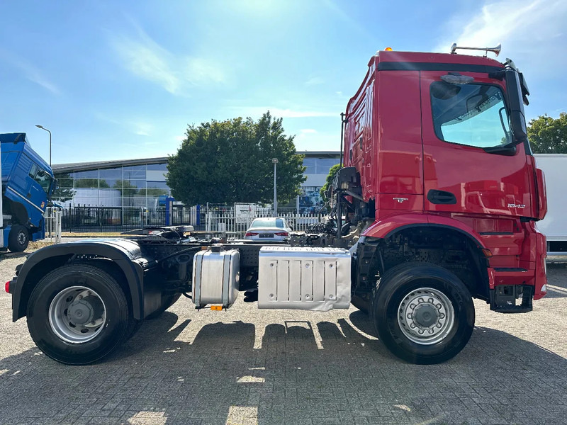 Mercedes-Benz Arocs 1842 4x4 ALLROAD + KIPPER HYDRAULIC + 334.231 KM + SPRING / SPRING + EURO 6 - Trattore stradale: foto 5 Mercedes-Benz Arocs 1842 4x4 ALLROAD + KIPPER HYDRAULIC + 334.231 KM + SPRING / SPRING + EURO 6 - Trattore stradale: foto 5