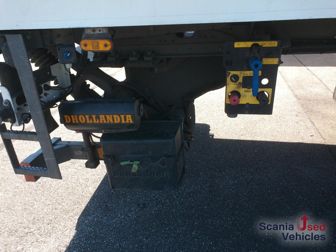 SCHMITZ FD-Aufbau m. Carrier Vector 1550 nur 5516 h - Semirimorchio frigorifero: foto 4 SCHMITZ FD-Aufbau m. Carrier Vector 1550 nur 5516 h - Semirimorchio frigorifero: foto 4