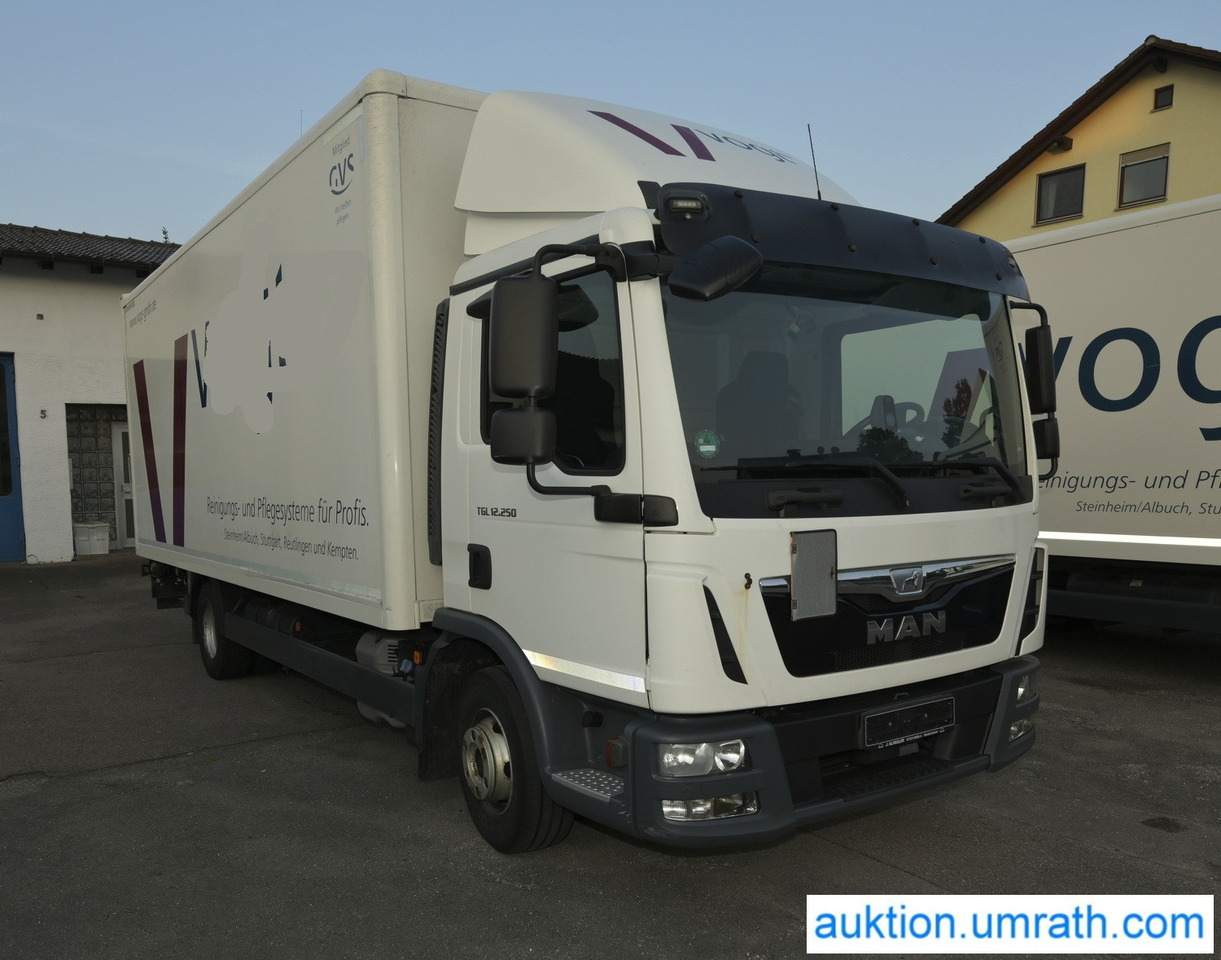 MAN TGL 12.250 4x2 L/BL Koffer Ladebordwand Klimaautomatik NAVI Luftfederung Automatikgetriebe EURO 6 - Autocarro furgonato: foto 3 MAN TGL 12.250 4x2 L/BL Koffer Ladebordwand Klimaautomatik NAVI Luftfederung Automatikgetriebe EURO 6 - Autocarro furgonato: foto 3