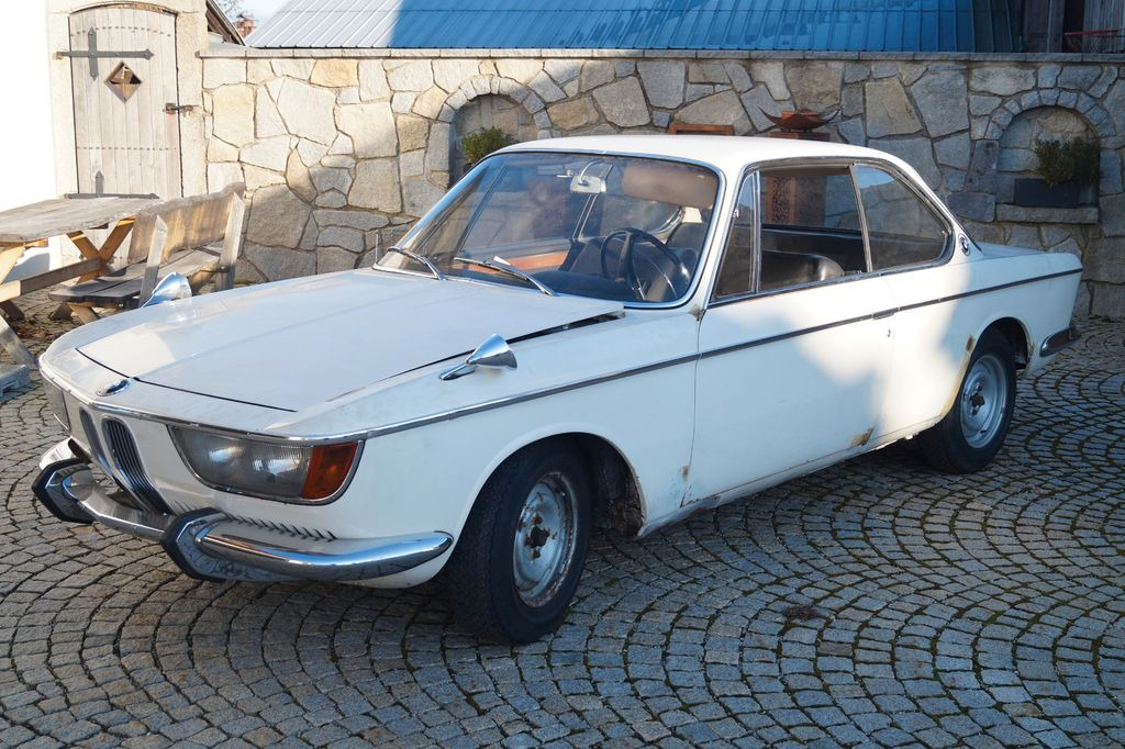 BMW 2000 CS - Autovettura: foto 2 BMW 2000 CS - Autovettura: foto 2