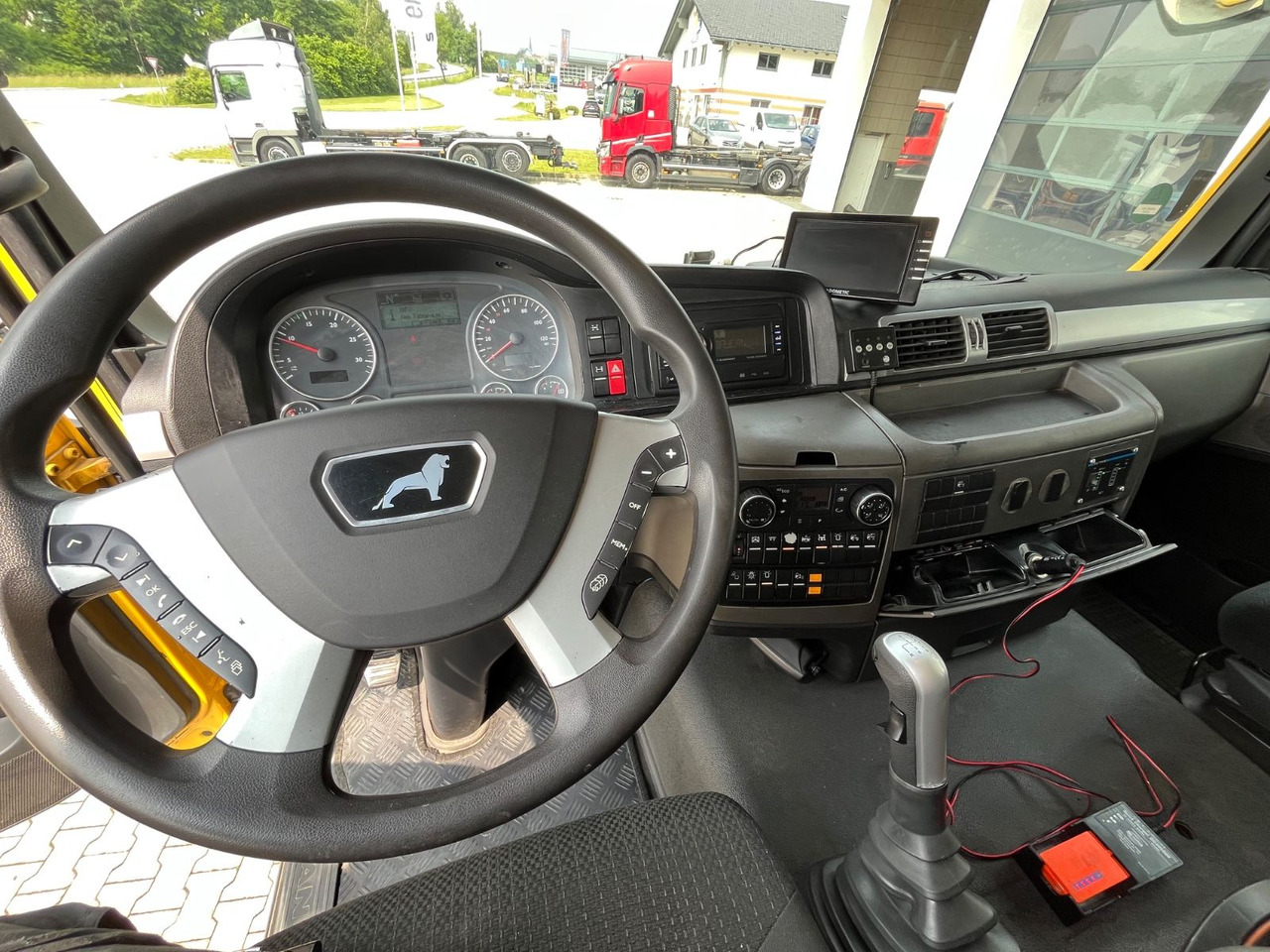 Camion con gru MAN TGS 35.480 8x4-4BL  Deuringer Garagentransporter: foto 14