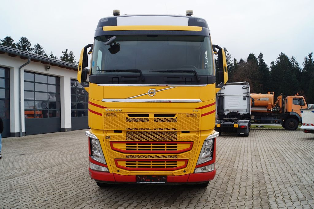 Volvo FH 500 Holztrans. mit Penz 12Z9 Holzkran Volvo FH 500 Holztrans. mit Penz 12Z9 Holzkran - Camion trasporto legname, Camion con gru: foto 3 Volvo FH 500 Holztrans. mit Penz 12Z9 Holzkran Volvo FH 500 Holztrans. mit Penz 12Z9 Holzkran - Camion trasporto legname, Camion con gru: foto 3