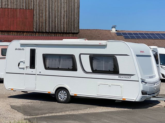 Dethleffs Nomad 520 ELT, Heckbad, SAT, Mover, Markise, ec Dethleffs Nomad 520 ELT, Heckbad, SAT, Mover, Markise, ec - Caravan: foto 2 Dethleffs Nomad 520 ELT, Heckbad, SAT, Mover, Markise, ec Dethleffs Nomad 520 ELT, Heckbad, SAT, Mover, Markise, ec - Caravan: foto 2