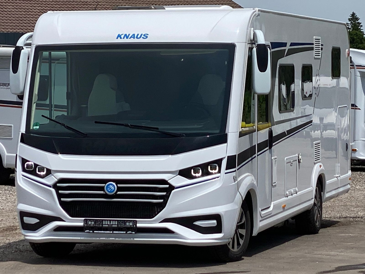 Knaus Live I 700 MEG,Automatik, Längsbetten - Motorhome: foto 2 Knaus Live I 700 MEG,Automatik, Längsbetten - Motorhome: foto 2