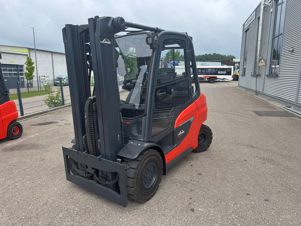 LINDE H35D-01 Triplexmast Diesel Kabine Heizung Klima - Carrello elevatore diesel: foto 3 LINDE H35D-01 Triplexmast Diesel Kabine Heizung Klima - Carrello elevatore diesel: foto 3