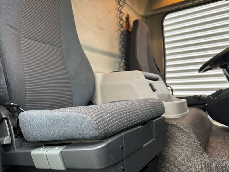 Autocarro furgonato Volvo FL 240 / 6 Cylinder / 18 Tons / Tail Lift / TUV:5-2026 / NL Truck: foto 8 Autocarro furgonato Volvo FL 240 / 6 Cylinder / 18 Tons / Tail Lift / TUV:5-2026 / NL Truck: foto 8