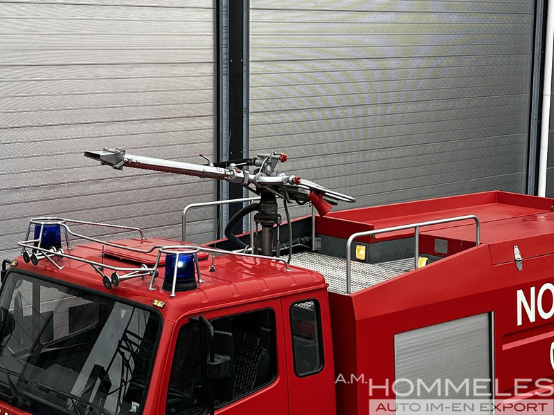 Mercedes-Benz 1831 AK 4x4 - Autopompa: foto 4 Mercedes-Benz 1831 AK 4x4 - Autopompa: foto 4