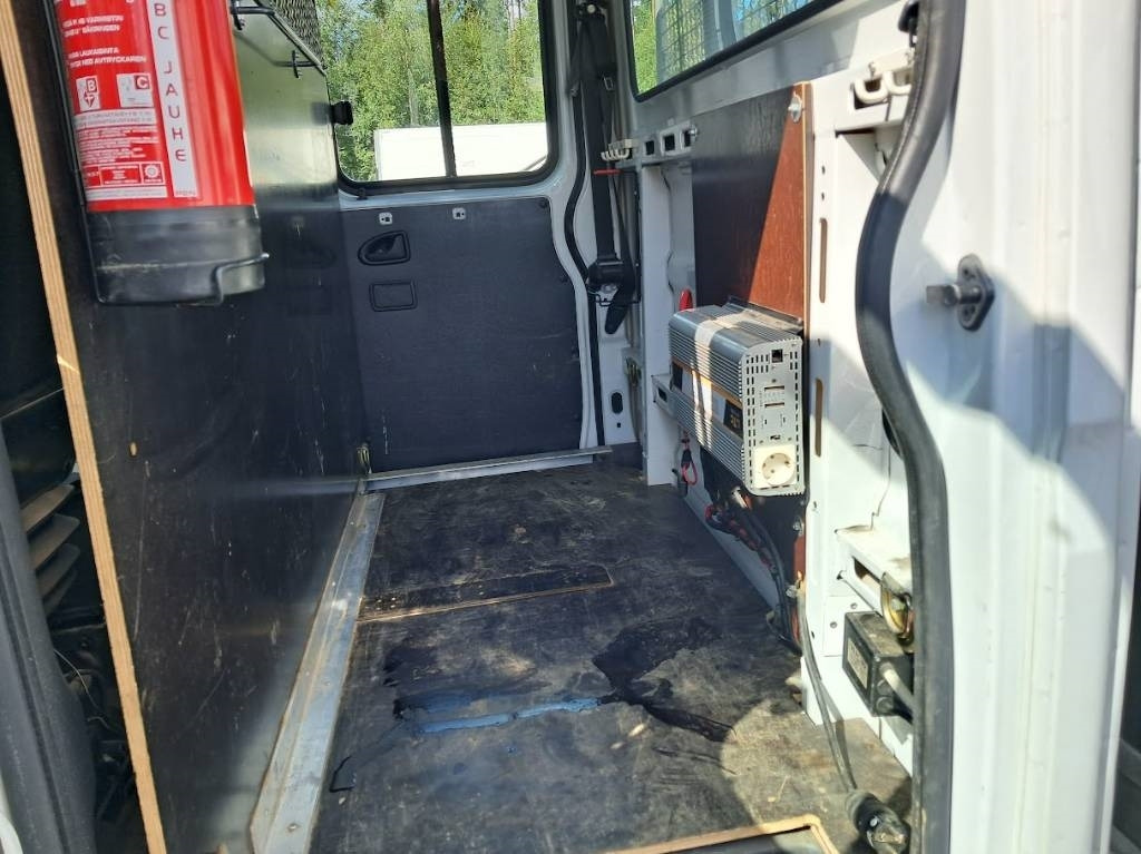 Iveco Daily 70 C17 Doppel 3.0  - Autocarro con pianale/ Cassone fisso: foto 5 Iveco Daily 70 C17 Doppel 3.0  - Autocarro con pianale/ Cassone fisso: foto 5