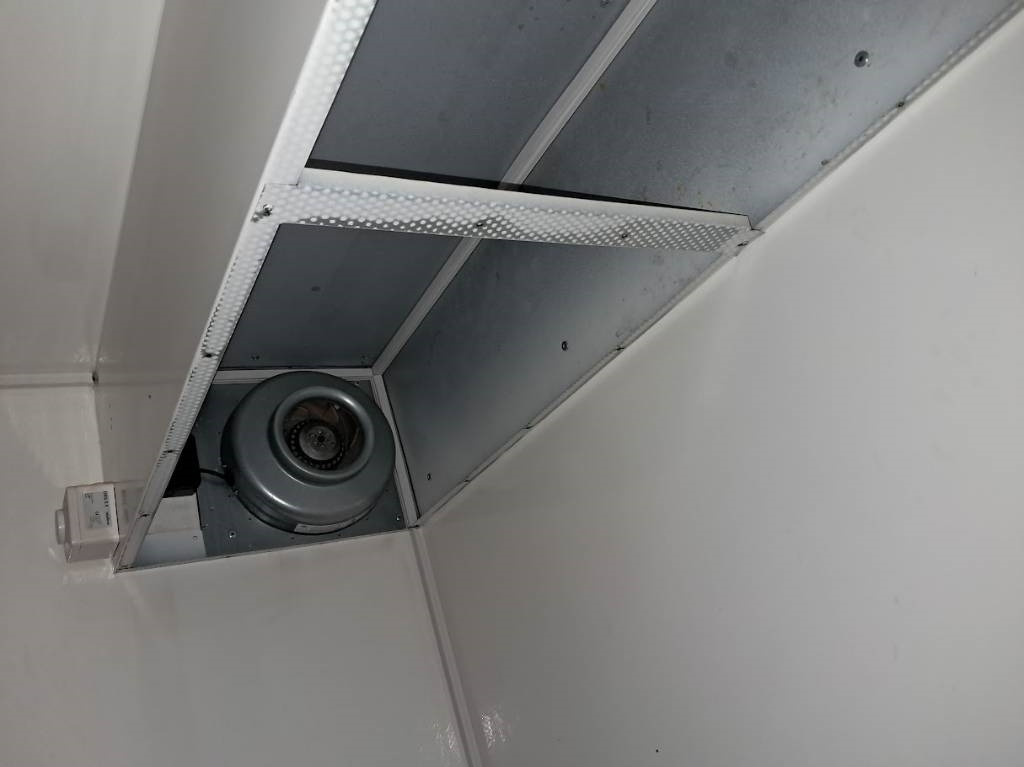 JJ-Trailer MV 3000FB Myyntivaunu - Rimorchio per auto: foto 4 JJ-Trailer MV 3000FB Myyntivaunu - Rimorchio per auto: foto 4