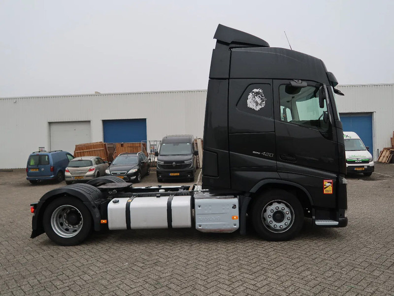 Volvo FH 420 Glob, i-shift, Euro 6, 2 Tanks, TUV, NL Truck, TOP! - Trattore stradale: foto 4 Volvo FH 420 Glob, i-shift, Euro 6, 2 Tanks, TUV, NL Truck, TOP! - Trattore stradale: foto 4
