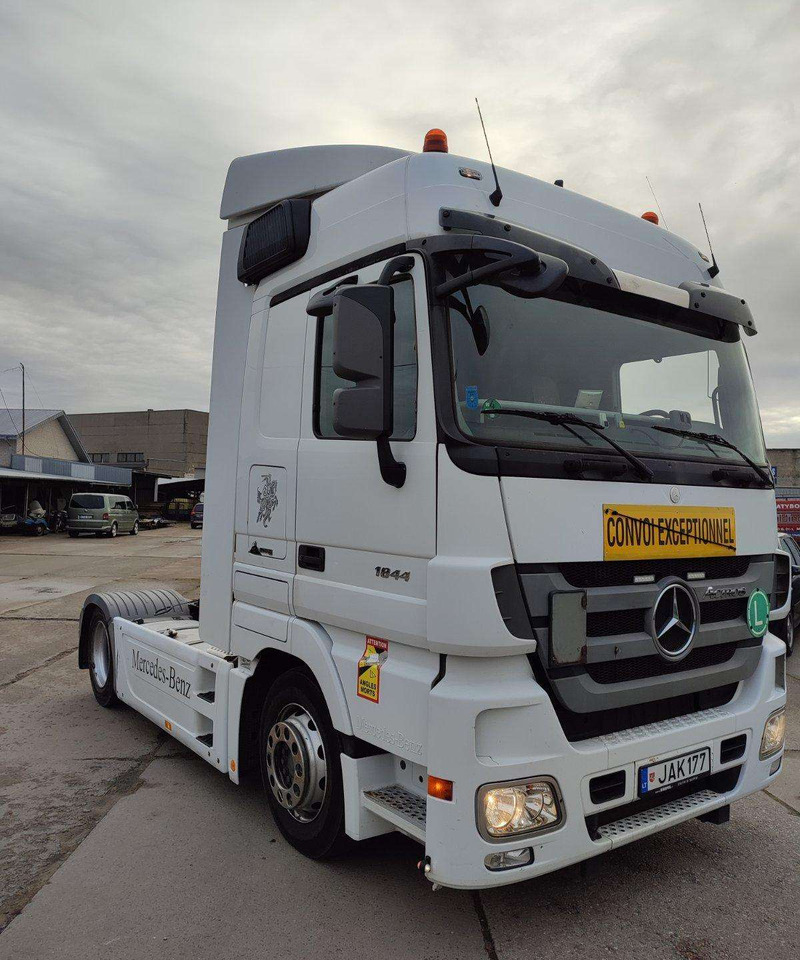 Mercedes-Benz Actros 1844 LS - Trattore stradale: foto 1 Mercedes-Benz Actros 1844 LS - Trattore stradale: foto 1