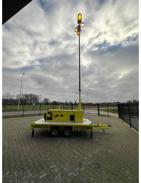 Atlas-Copco Unique generator with light pole on trailer! - Gruppo elettrogeno: foto 4 Atlas-Copco Unique generator with light pole on trailer! - Gruppo elettrogeno: foto 4