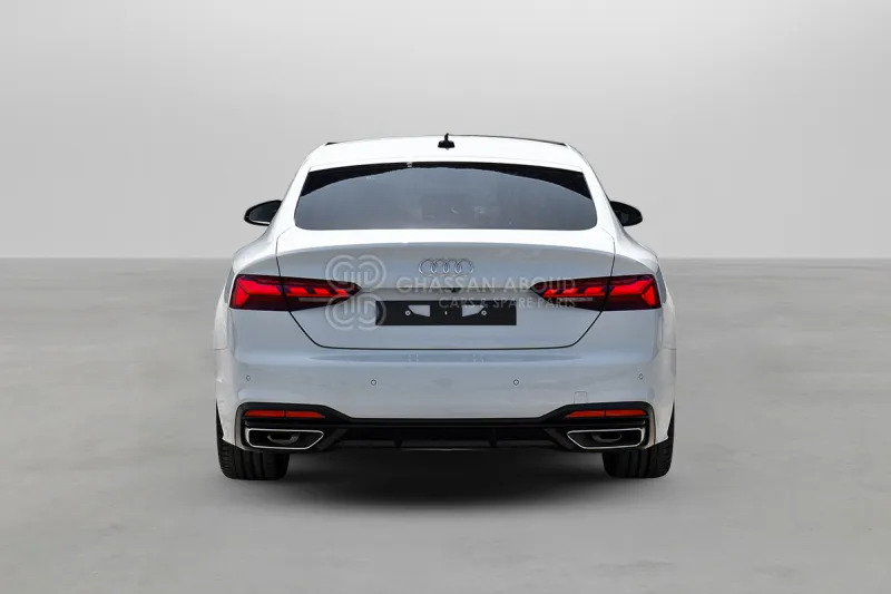 Audi A5 Super sulphur-free RON 95 - Berlina: foto 3 Audi A5 Super sulphur-free RON 95 - Berlina: foto 3