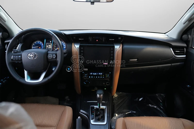 SUV/ Fuoristrada Toyota Fortuner 4x4: foto 8 SUV/ Fuoristrada Toyota Fortuner 4x4: foto 8