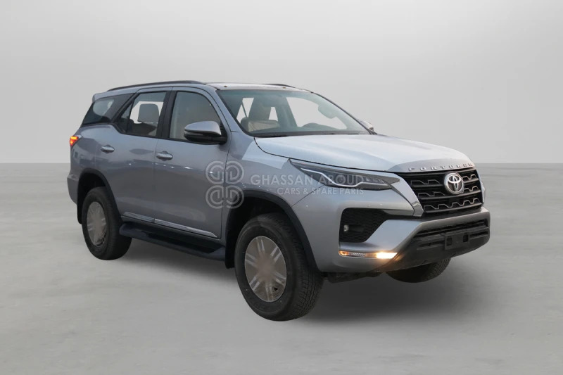 Toyota Fortuner 4x4 - SUV/ Fuoristrada: foto 1 Toyota Fortuner 4x4 - SUV/ Fuoristrada: foto 1