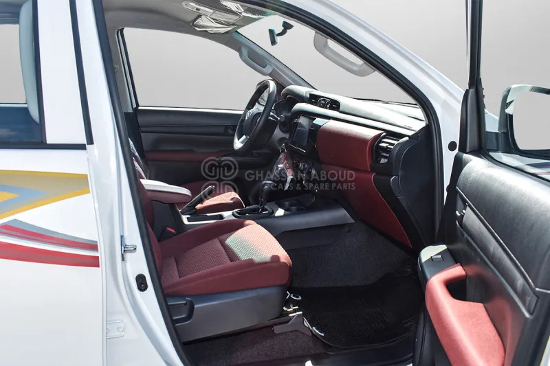 Toyota Hilux 4X4 Double Cabin - Pick-up, Furgone doppia cabina: foto 5 Toyota Hilux 4X4 Double Cabin - Pick-up, Furgone doppia cabina: foto 5