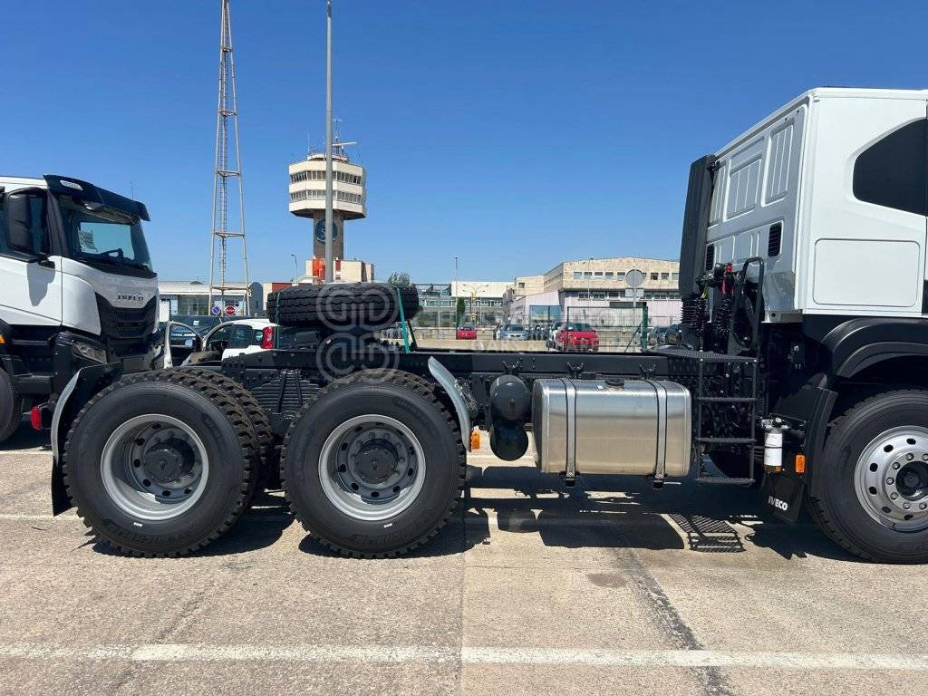 IVECO T-WAY Tractor 6×4 AT720T47TH GCW 120 Ton HP 470 MY25 - Trattore stradale: foto 5 IVECO T-WAY Tractor 6×4 AT720T47TH GCW 120 Ton HP 470 MY25 - Trattore stradale: foto 5
