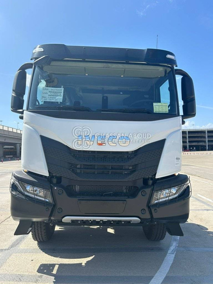 IVECO T-WAY Tractor 6×4 AT720T47TH GVW 26-38 Ton HP 470 R20Tyre MY24 - Trattore stradale: foto 4 IVECO T-WAY Tractor 6×4 AT720T47TH GVW 26-38 Ton HP 470 R20Tyre MY24 - Trattore stradale: foto 4