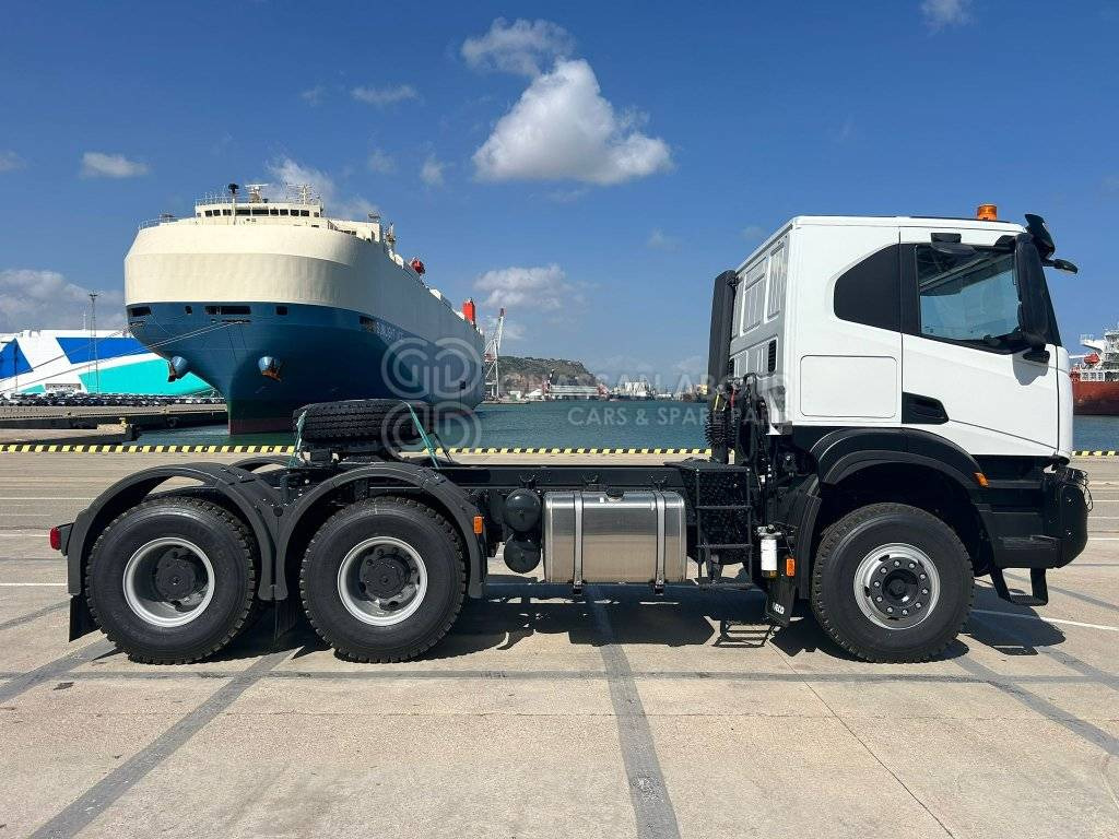 IVECO T-WAY Tractor 6×4 AT720T47TH GVW 26-38 Ton HP 470 R20Tyre MY25 - Trattore stradale: foto 2 IVECO T-WAY Tractor 6×4 AT720T47TH GVW 26-38 Ton HP 470 R20Tyre MY25 - Trattore stradale: foto 2