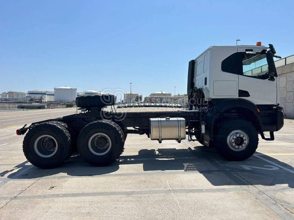 IVECO T-WAY Tractor 6×6 AT720T47WTH GVW 33 Ton HP 470 R20Tyre MY25 - Trattore stradale: foto 3 IVECO T-WAY Tractor 6×6 AT720T47WTH GVW 33 Ton HP 470 R20Tyre MY25 - Trattore stradale: foto 3