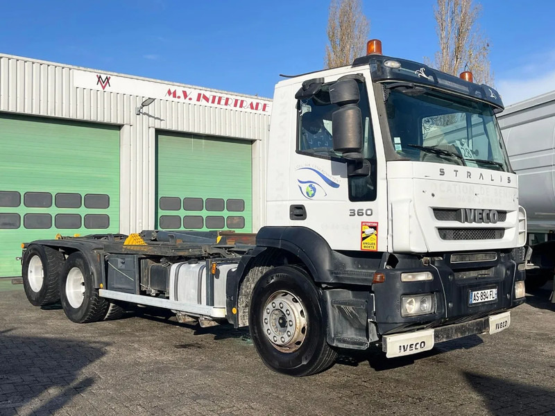 Iveco Stralis 360 6x2 Manual gearbox - Camion con gru: foto 1 Iveco Stralis 360 6x2 Manual gearbox - Camion con gru: foto 1