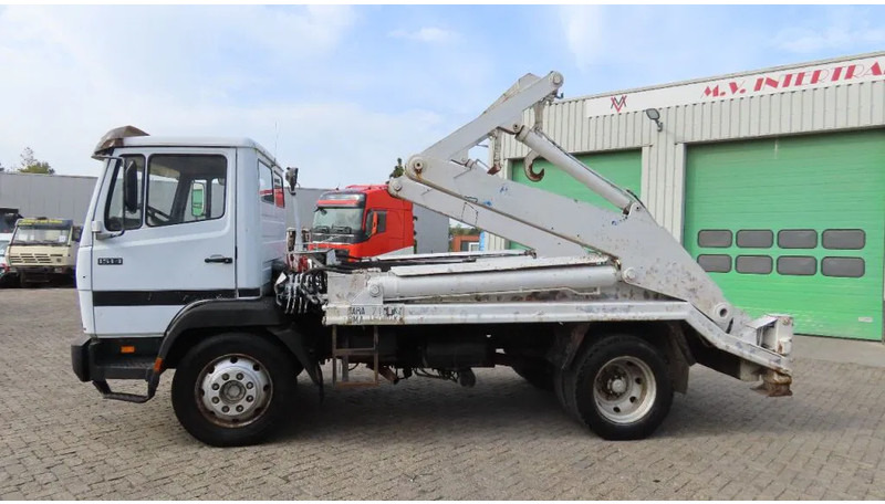 Mercedes-Benz 1514 Manual diesel pomp. Very clean - Camion con sistema di cavi: foto 4 Mercedes-Benz 1514 Manual diesel pomp. Very clean - Camion con sistema di cavi: foto 4