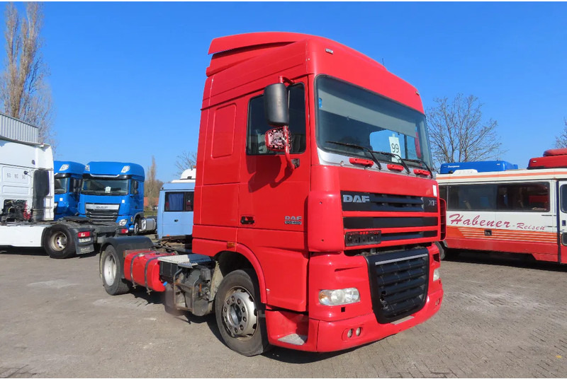 Trattore stradale DAF XF 105.460 2 beds, 2 tanks: foto 1