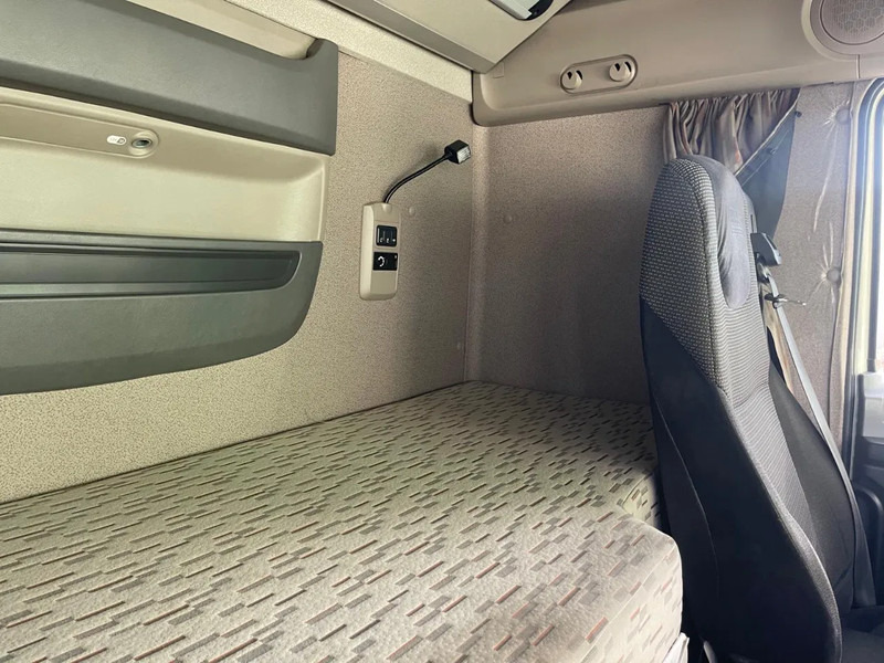 Trattore stradale DAF XF 510 MANUAL GEARBOX! PARKING AIRCO, FRIGO: foto 20 Trattore stradale DAF XF 510 MANUAL GEARBOX! PARKING AIRCO, FRIGO: foto 20