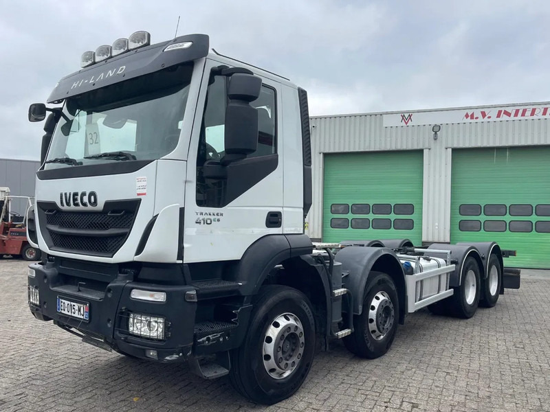 Iveco Trakker 410 PTO, RETARDER, 8x4 , 442000 km! - Trattore stradale: foto 1 Iveco Trakker 410 PTO, RETARDER, 8x4 , 442000 km! - Trattore stradale: foto 1